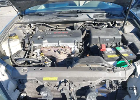 2004 Toyota Camry Le z USA, uszkodzony, nr VIN 4T1BE32K24U789868